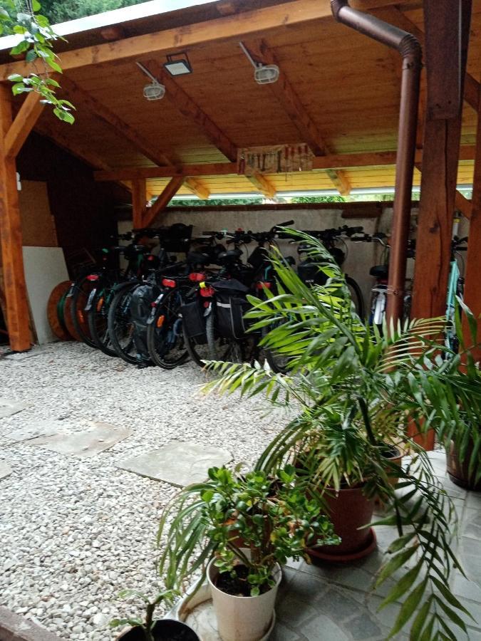 Balla Apartmanhaz Siofok Ngoại thất bức ảnh