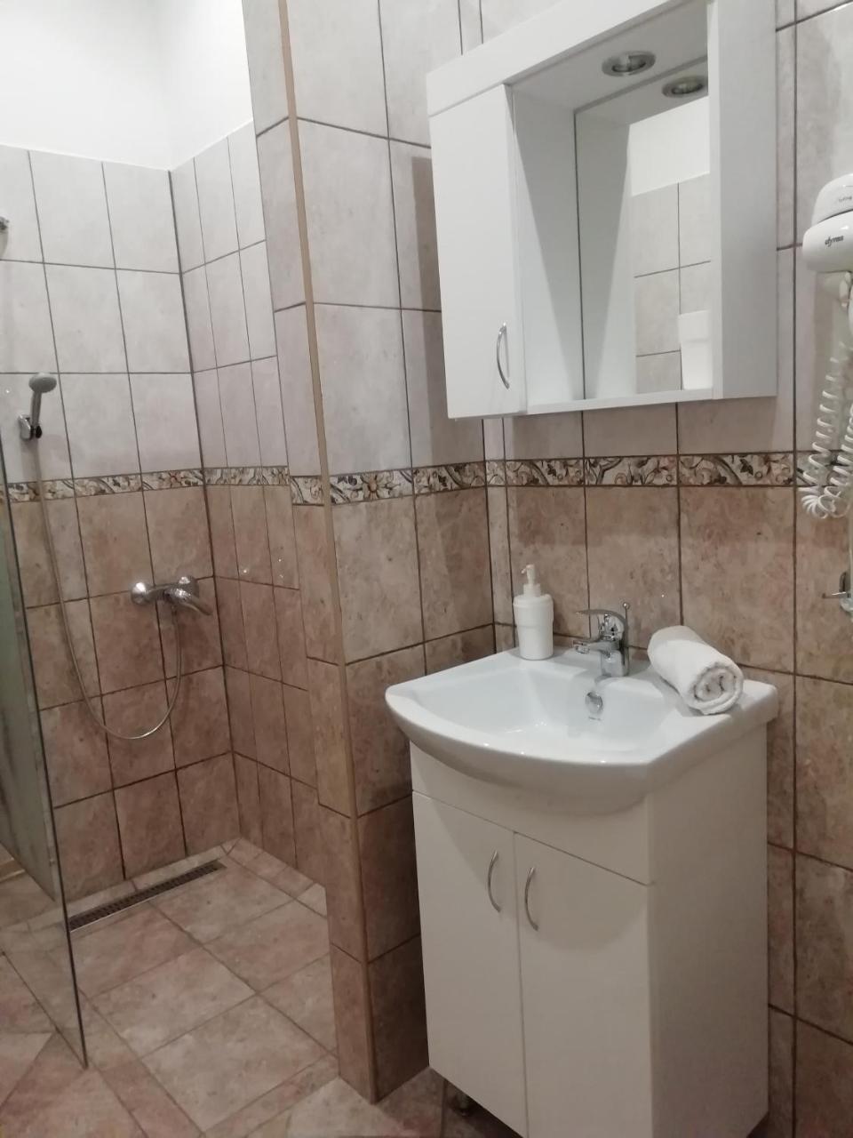 Balla Apartmanhaz Siofok Ngoại thất bức ảnh