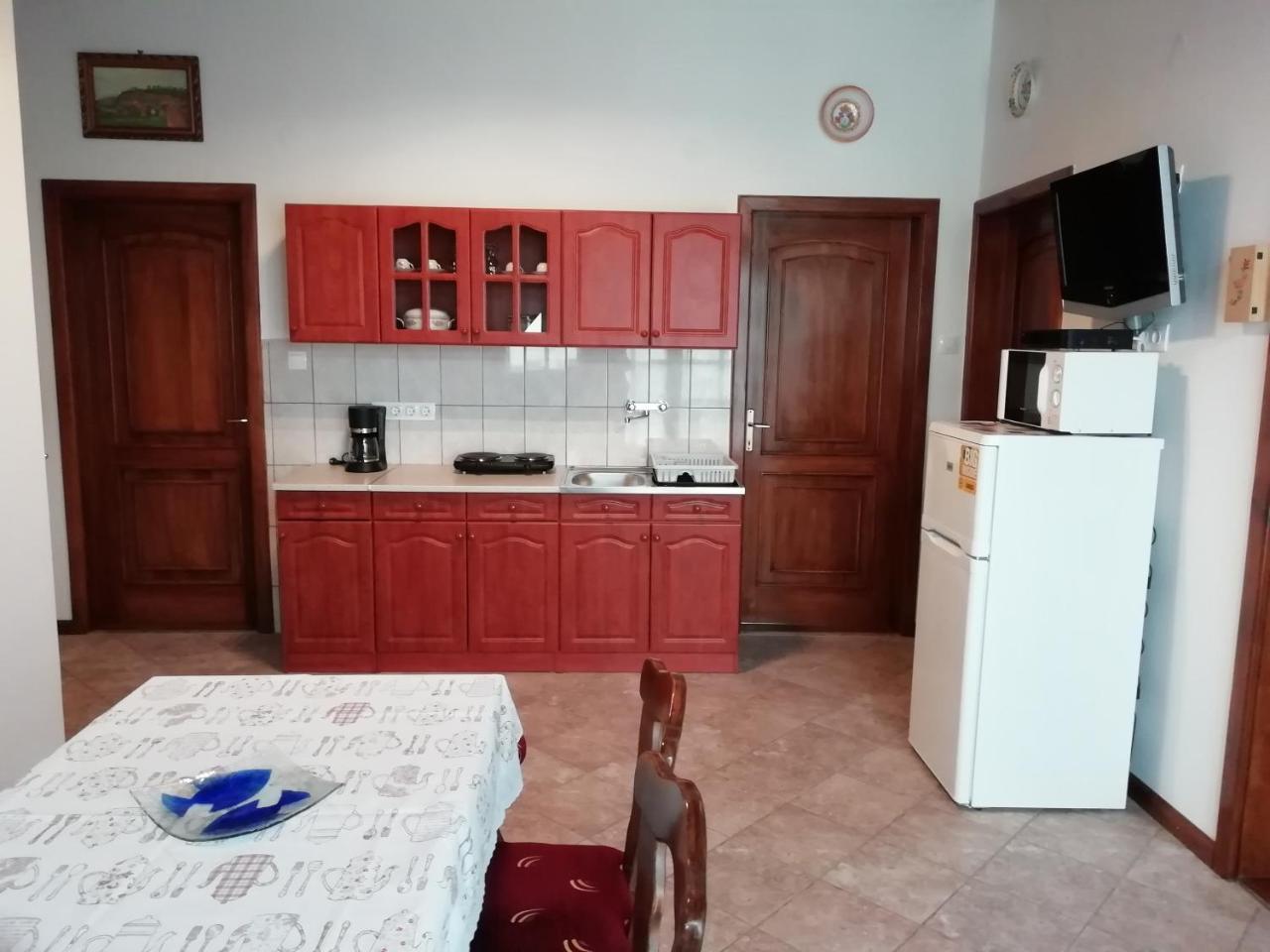 Balla Apartmanhaz Siofok Ngoại thất bức ảnh
