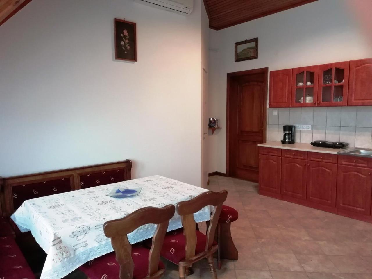 Balla Apartmanhaz Siofok Ngoại thất bức ảnh